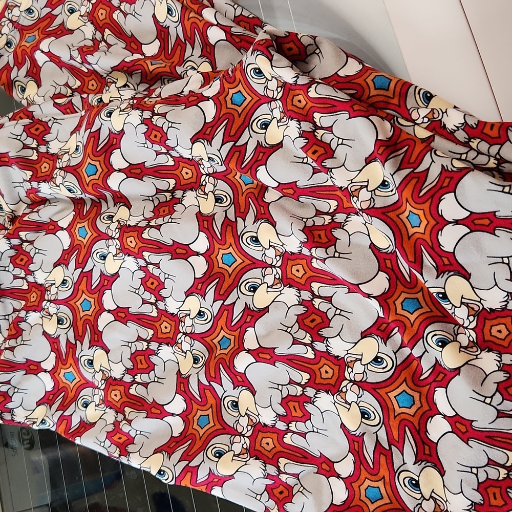 Never worn, Disney - thumper - Lularoe leggings